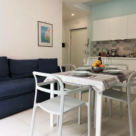 Caponapoli 8 מלון נאפולי