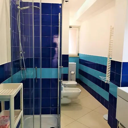 מלון Caponapoli 8 *