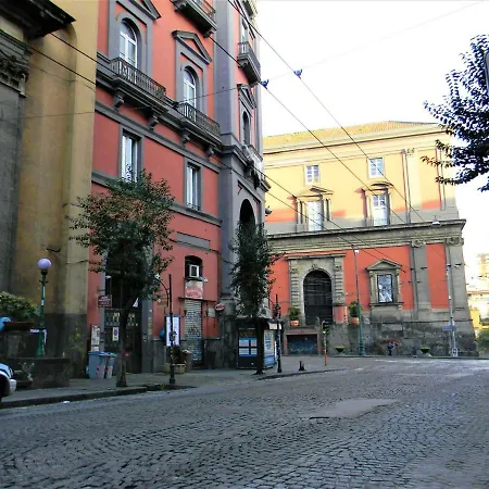 Caponapoli 8 Hotel