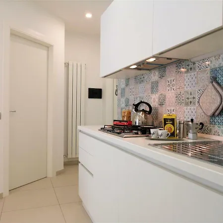 Caponapoli 8 * Νάπολη