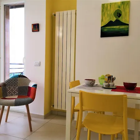 Ξενοδοχείο Caponapoli 8 *