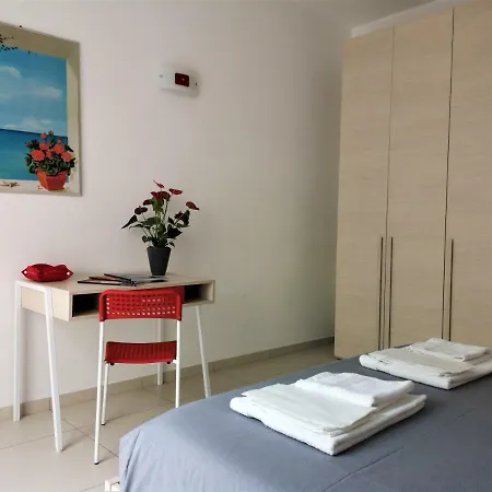 Caponapoli 8 Ξενοδοχείο *