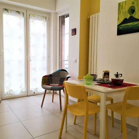 Caponapoli 8 * Νάπολη